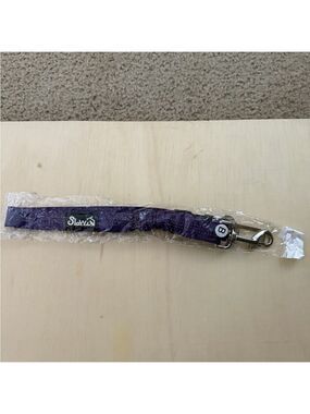 New SlowTon Adjustable Dog Car Seat Belt. Purple.